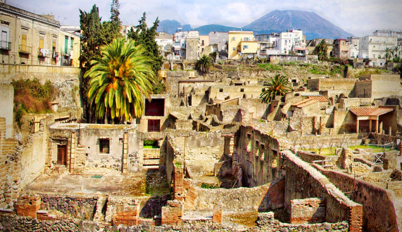 Heculaneum mount vesuvius tous from Rome Chauffeur